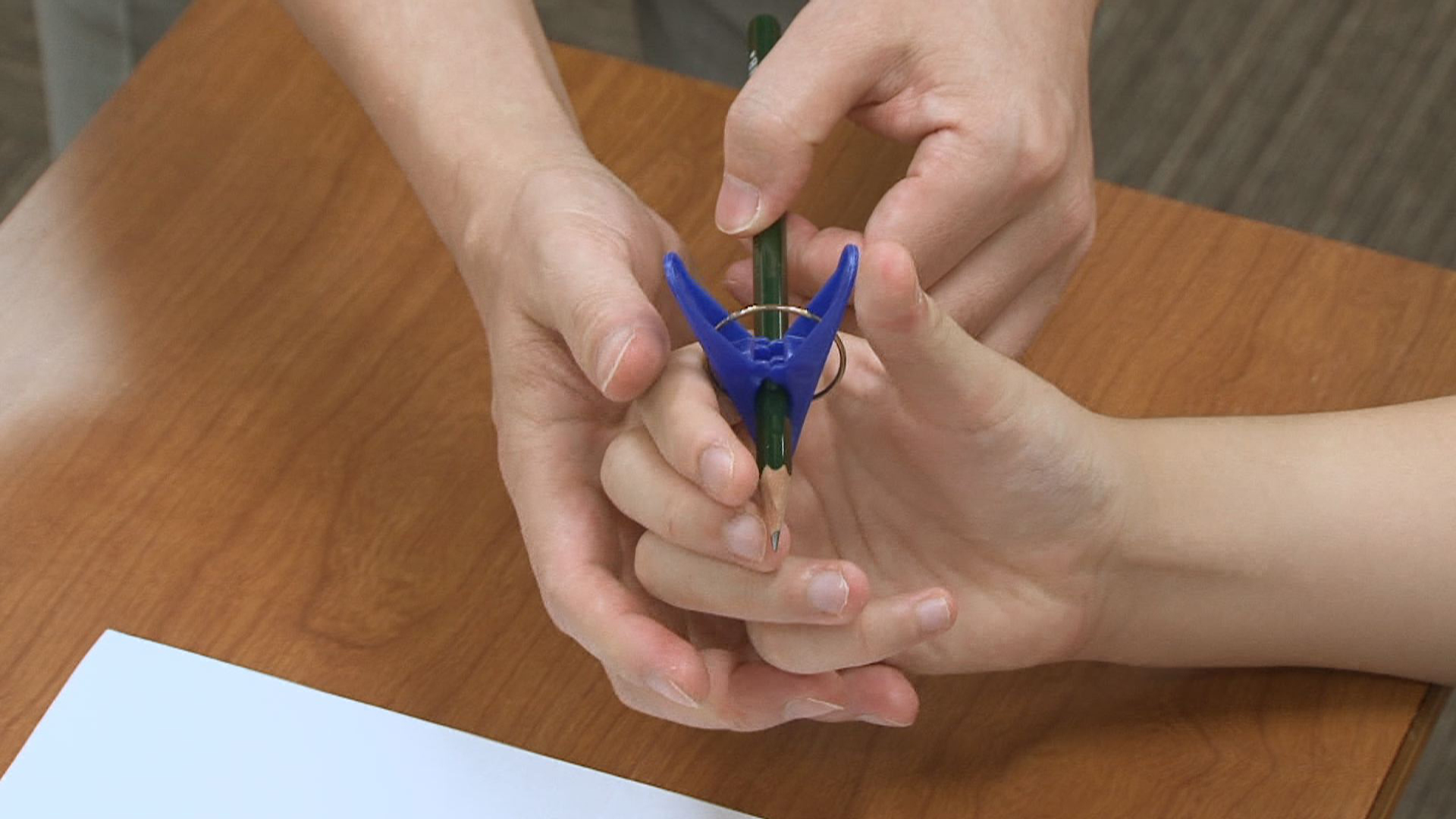 書字動作が苦手な子に対するピラミッド法による指導プログラム
